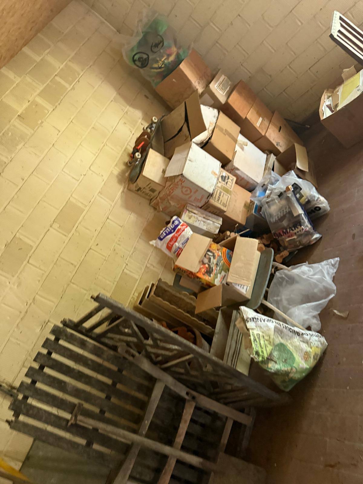 Gevarieerde collectie waardevolle items uit erfenis - elk stuk professioneel getaxeerd Lievegem